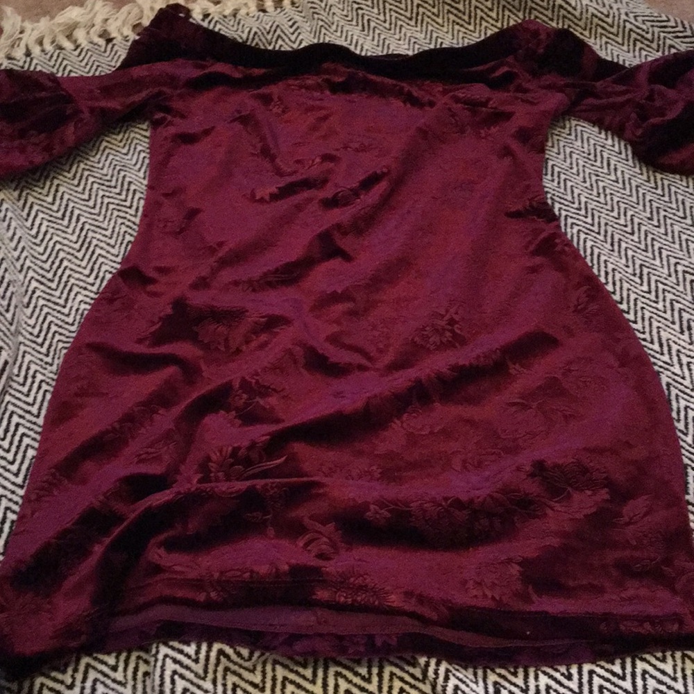 Red velvet texture dress
